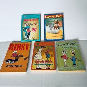 Beverly Cleary book bundle‎ of five (5) used vintage books.